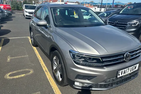 VA17UGM Volkswagen Tiguan 2.0 TDi 150 4Motion SEL 5dr DSG Thumbnail #33