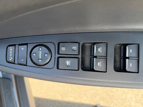 YT20GHH Hyundai Tucson 1.6 TGDi 177 Premium 5dr 2WD DCT Thumbnail #30