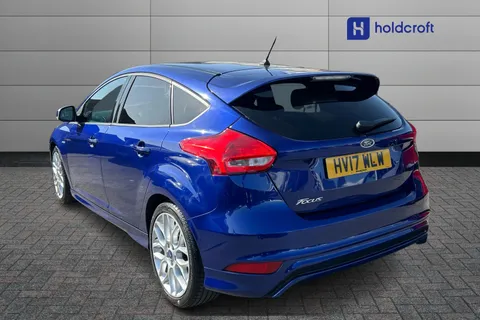 HV17WLW Ford Focus 1.5 TDCi 120 ST-Line 5dr Thumbnail #3