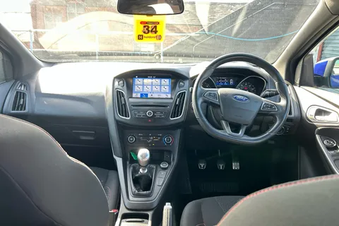 HV17WLW Ford Focus 1.5 TDCi 120 ST-Line 5dr Thumbnail #11