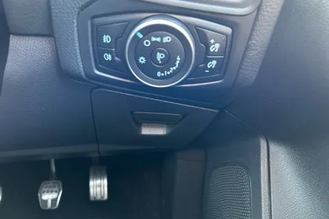 HV17WLW Ford Focus 1.5 TDCi 120 ST-Line 5dr Thumbnail #16