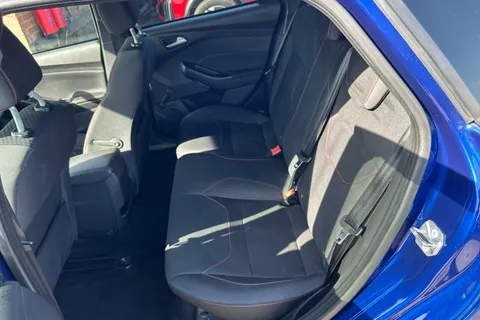 HV17WLW Ford Focus 1.5 TDCi 120 ST-Line 5dr Thumbnail #28