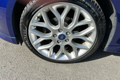 HV17WLW Ford Focus 1.5 TDCi 120 ST-Line 5dr Thumbnail #36