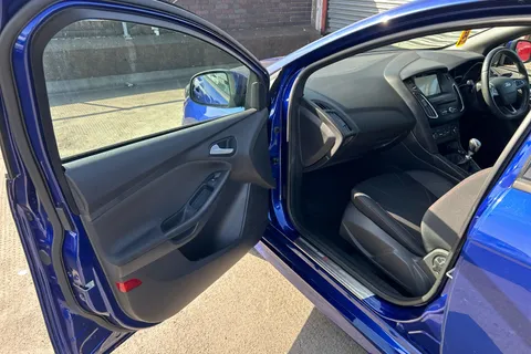HV17WLW Ford Focus 1.5 TDCi 120 ST-Line 5dr Thumbnail #37