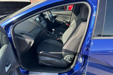 HV17WLW Ford Focus 1.5 TDCi 120 ST-Line 5dr Thumbnail #38