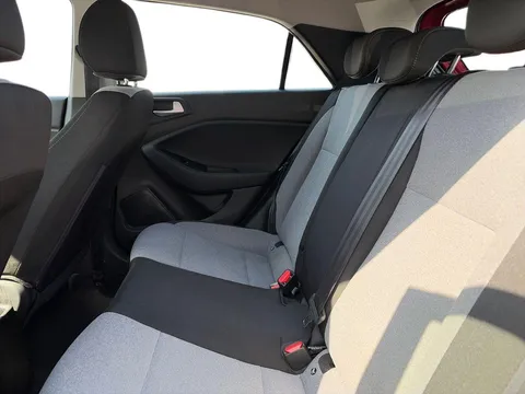 9 of 32 for Hyundai i20 1.2 SE 5dr