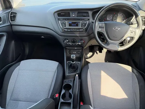 10 of 32 for Hyundai i20 1.2 SE 5dr