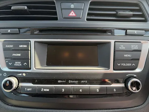 21 of 32 for Hyundai i20 1.2 SE 5dr