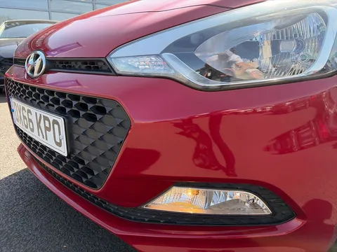 27 of 32 for Hyundai i20 1.2 SE 5dr