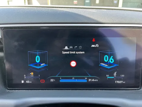 MT22TMV Hyundai Tucson 1.6 TGDi SE Connect 5dr 2WD Thumbnail #13