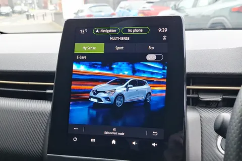 DY23BAA Renault Clio 1.6 E-TECH full hybrid 145 Engineered 5dr Auto Thumbnail #19