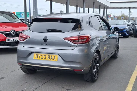 DY23BAA Renault Clio 1.6 E-TECH full hybrid 145 Engineered 5dr Auto Thumbnail #32