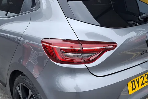 DY23BAA Renault Clio 1.6 E-TECH full hybrid 145 Engineered 5dr Auto Thumbnail #36