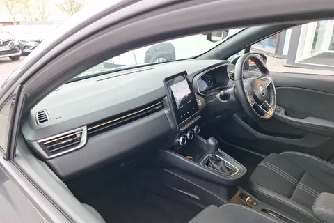 DY23BAA Renault Clio 1.6 E-TECH full hybrid 145 Engineered 5dr Auto Thumbnail #39