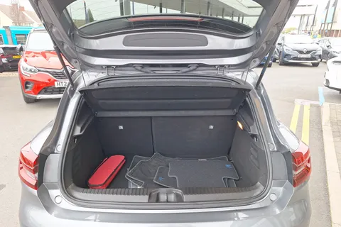 DY23BAA Renault Clio 1.6 E-TECH full hybrid 145 Engineered 5dr Auto Thumbnail #41