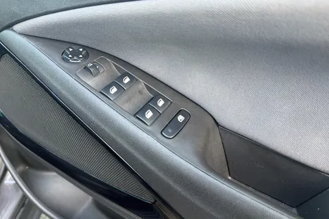 BN69EWE Vauxhall Crossland X 1.2T [110] Sport Nav Prem 5dr [6 Spd] [S/S] Thumbnail #36