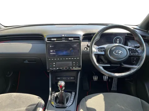 DS71KAK Hyundai Tucson 1.6 TGDi N Line S 5dr 2WD Thumbnail #12