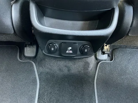 EJ69UAP Hyundai Santa Fe 2.2 CRDi Premium SE 5dr 4WD Auto Thumbnail #23