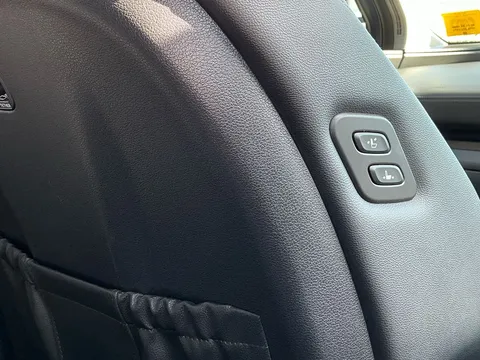 EJ69UAP Hyundai Santa Fe 2.2 CRDi Premium SE 5dr 4WD Auto Thumbnail #25