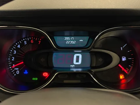 DC66VWT Renault Captur 0.9 TCE 90 Signature Nav 5dr Thumbnail #28