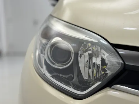 DC66VWT Renault Captur 0.9 TCE 90 Signature Nav 5dr Thumbnail #32