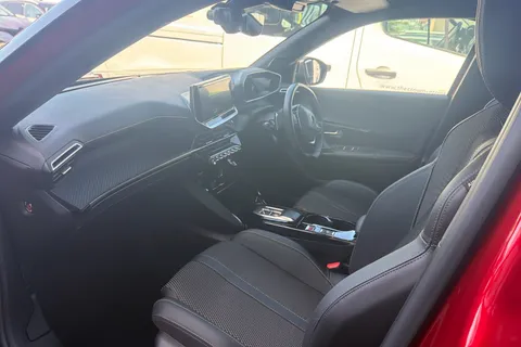 NL74LWU Peugeot 2008 1.2 PureTech 130 GT 5dr EAT8 Thumbnail #36