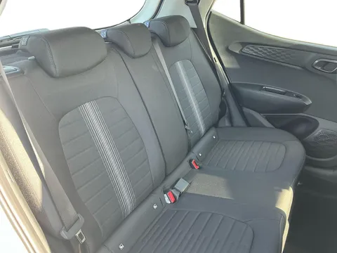 DY24ENR Hyundai i10 1.0 Advance 5dr Thumbnail #10