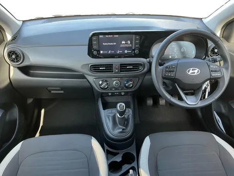 DY24ENR Hyundai i10 1.0 Advance 5dr Thumbnail #11