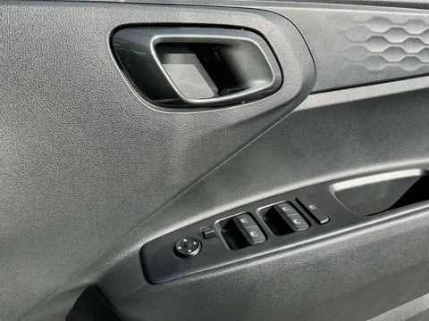 DY24ENR Hyundai i10 1.0 Advance 5dr Thumbnail #20