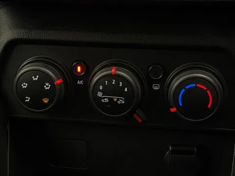 DY23BFJ Dacia Sandero Stepway 1.0 TCe Expression 5dr Thumbnail #25