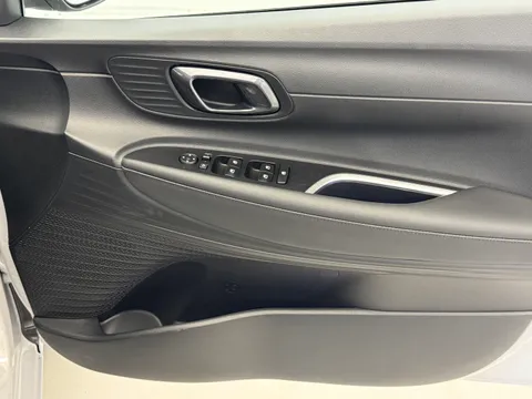 DS26LCM Hyundai i20 1.0T GDi 90 Tech Line 5dr Thumbnail #17