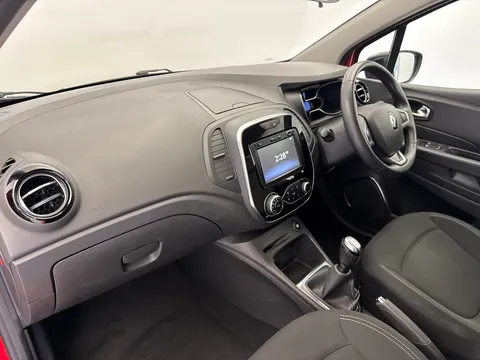 HN69EZM Renault Captur 0.9 TCE 90 Iconic 5dr Thumbnail #12