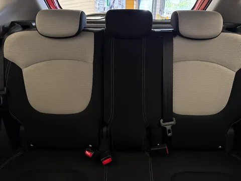 HN69EZM Renault Captur 0.9 TCE 90 Iconic 5dr Thumbnail #16