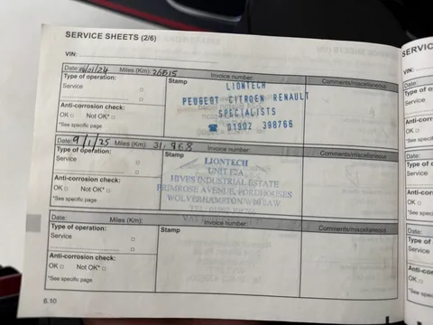 HN69EZM Renault Captur 0.9 TCE 90 Iconic 5dr Thumbnail #18