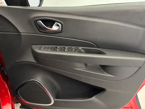 HN69EZM Renault Captur 0.9 TCE 90 Iconic 5dr Thumbnail #19