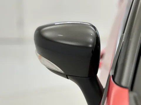 HN69EZM Renault Captur 0.9 TCE 90 Iconic 5dr Thumbnail #30