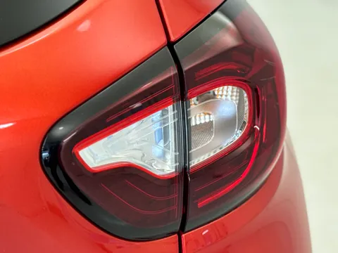 HN69EZM Renault Captur 0.9 TCE 90 Iconic 5dr Thumbnail #33