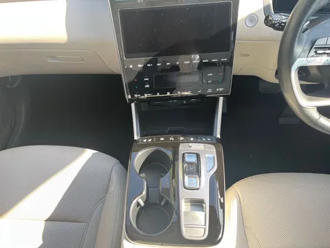 OY72KVA Hyundai Tucson 1.6 TGDi Plug-in Hybrid Ultimate 5dr 4WD Auto Thumbnail #14