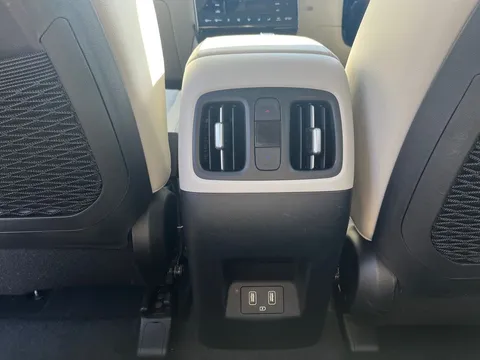 OY72KVA Hyundai Tucson 1.6 TGDi Plug-in Hybrid Ultimate 5dr 4WD Auto Thumbnail #15