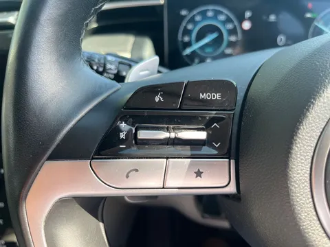 OY72KVA Hyundai Tucson 1.6 TGDi Plug-in Hybrid Ultimate 5dr 4WD Auto Thumbnail #20