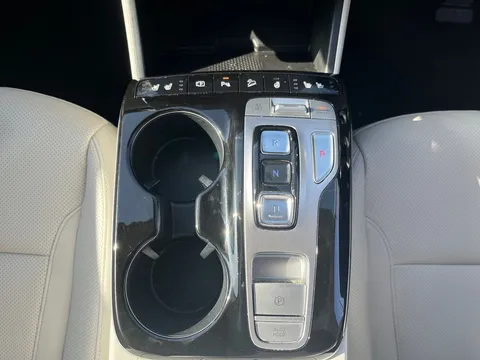 OY72KVA Hyundai Tucson 1.6 TGDi Plug-in Hybrid Ultimate 5dr 4WD Auto Thumbnail #26