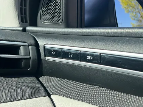 OY72KVA Hyundai Tucson 1.6 TGDi Plug-in Hybrid Ultimate 5dr 4WD Auto Thumbnail #30