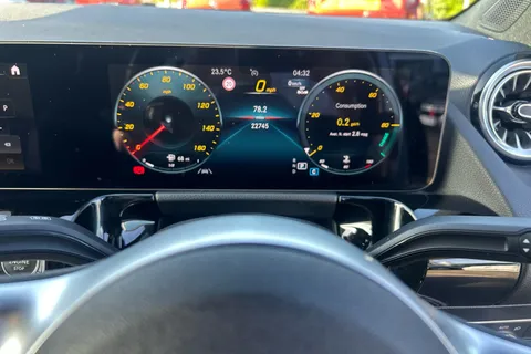 KX72WAO Mercedes-Benz Gla GLA 220d 4Matic AMG Line Prem + Night Ed 5dr Auto Thumbnail #12