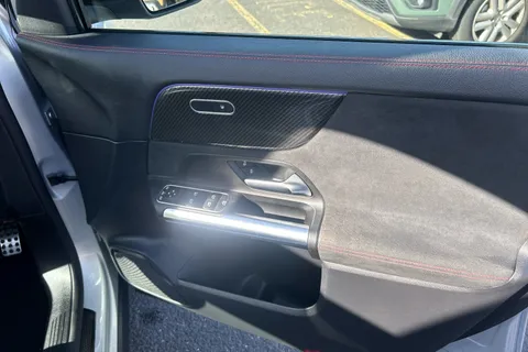 KX72WAO Mercedes-Benz Gla GLA 220d 4Matic AMG Line Prem + Night Ed 5dr Auto Thumbnail #19