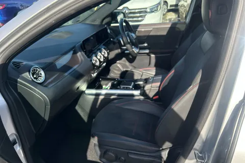 KX72WAO Mercedes-Benz Gla GLA 220d 4Matic AMG Line Prem + Night Ed 5dr Auto Thumbnail #24