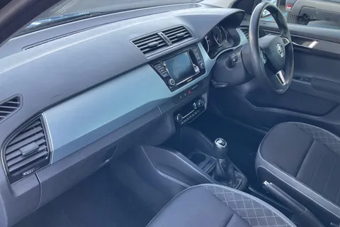 DE68RZB Škoda Fabia 1.0 MPI 75 Colour Edition 5dr Thumbnail #4