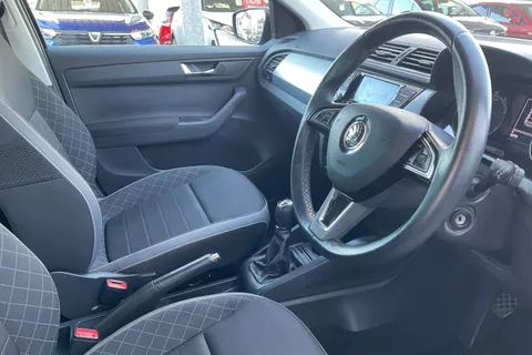 DE68RZB Škoda Fabia 1.0 MPI 75 Colour Edition 5dr Thumbnail #26