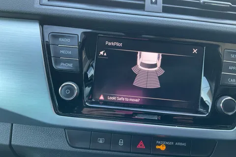 DE68RZB Škoda Fabia 1.0 MPI 75 Colour Edition 5dr Thumbnail #30