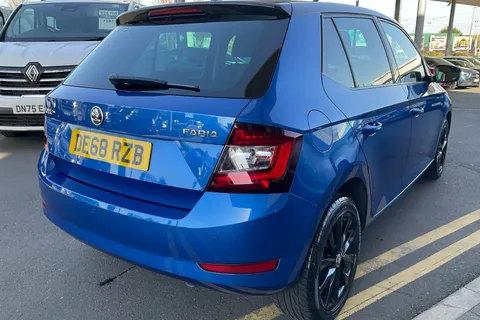 DE68RZB Škoda Fabia 1.0 MPI 75 Colour Edition 5dr Thumbnail #35