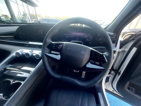 DG75RUC Omoda 9 1.5T SHS Noble 5dr 3DHT Thumbnail #2